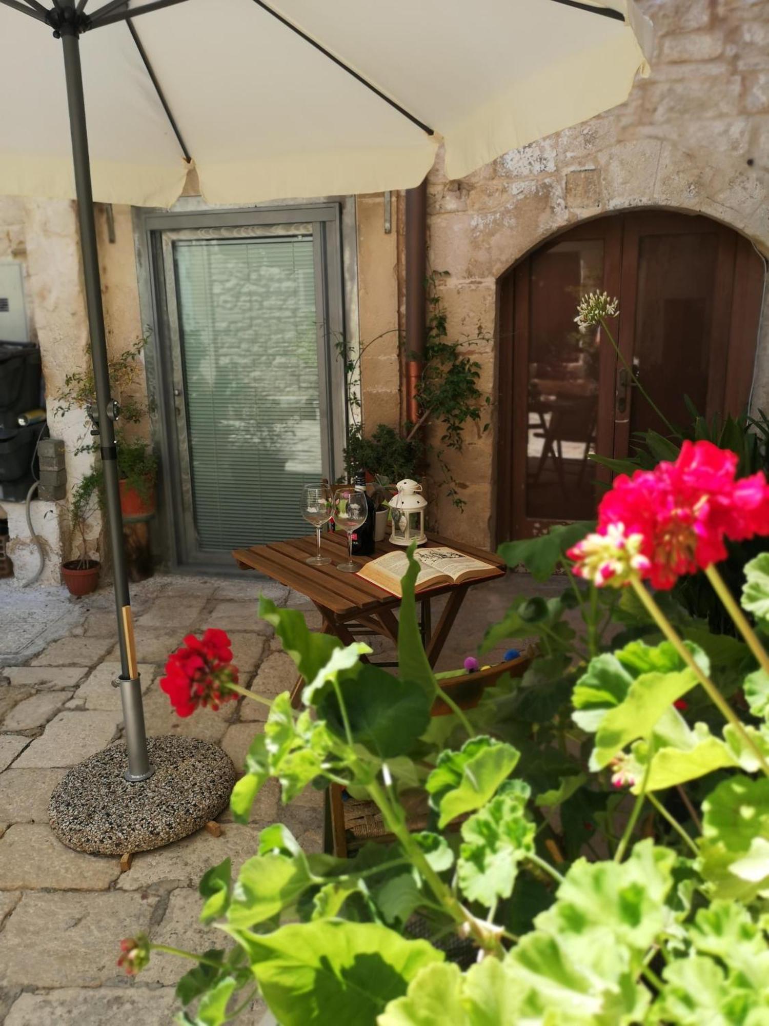 Corte Sagarriga Visconti Giovinazzo Exterior foto